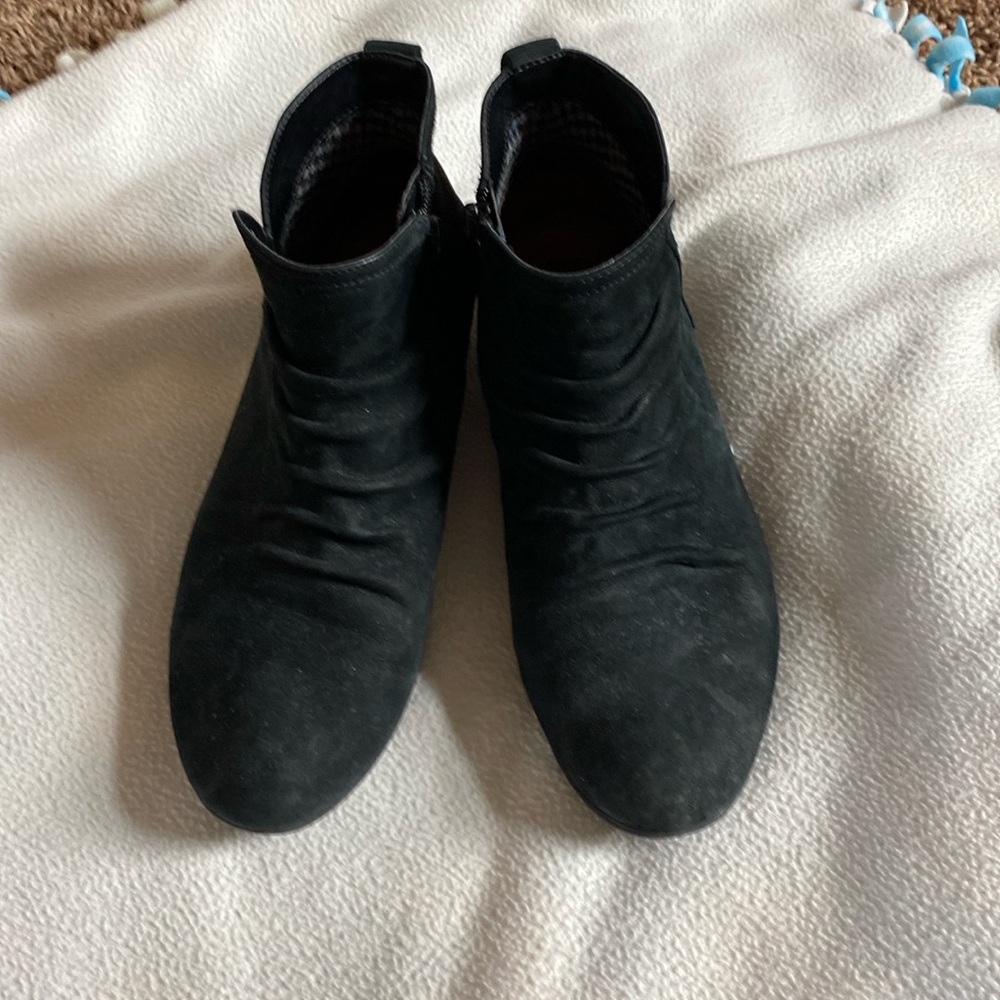 Cobb Hill by Rockport Size 9.5 Black boots